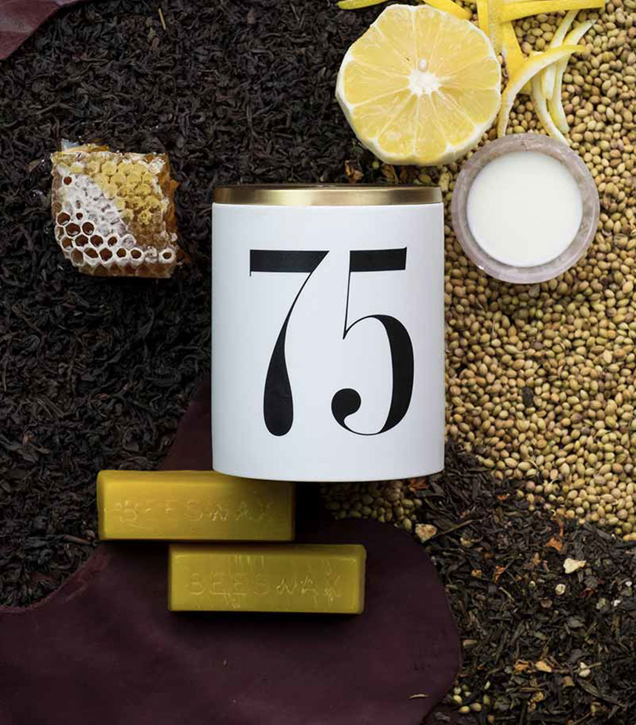 Koelble-brunotte–l-objet-HFC75d L'Objet Duftkerze No.75 Thé Russe 350g